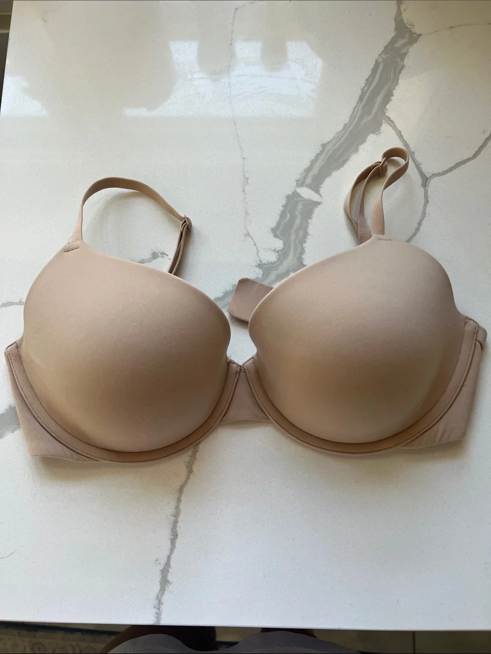 SKIMS Light Beige Smooth T-Shirt Bra - Picture 1 of 3